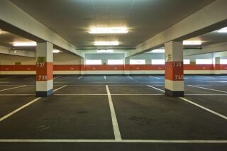  Parking / Garage  louer 