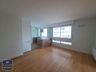  Appartement à louer 3 pièces 51 m²