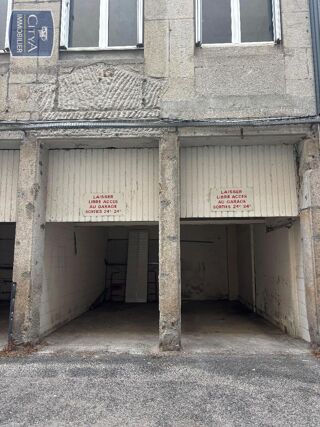  Parking / Garage à louer 