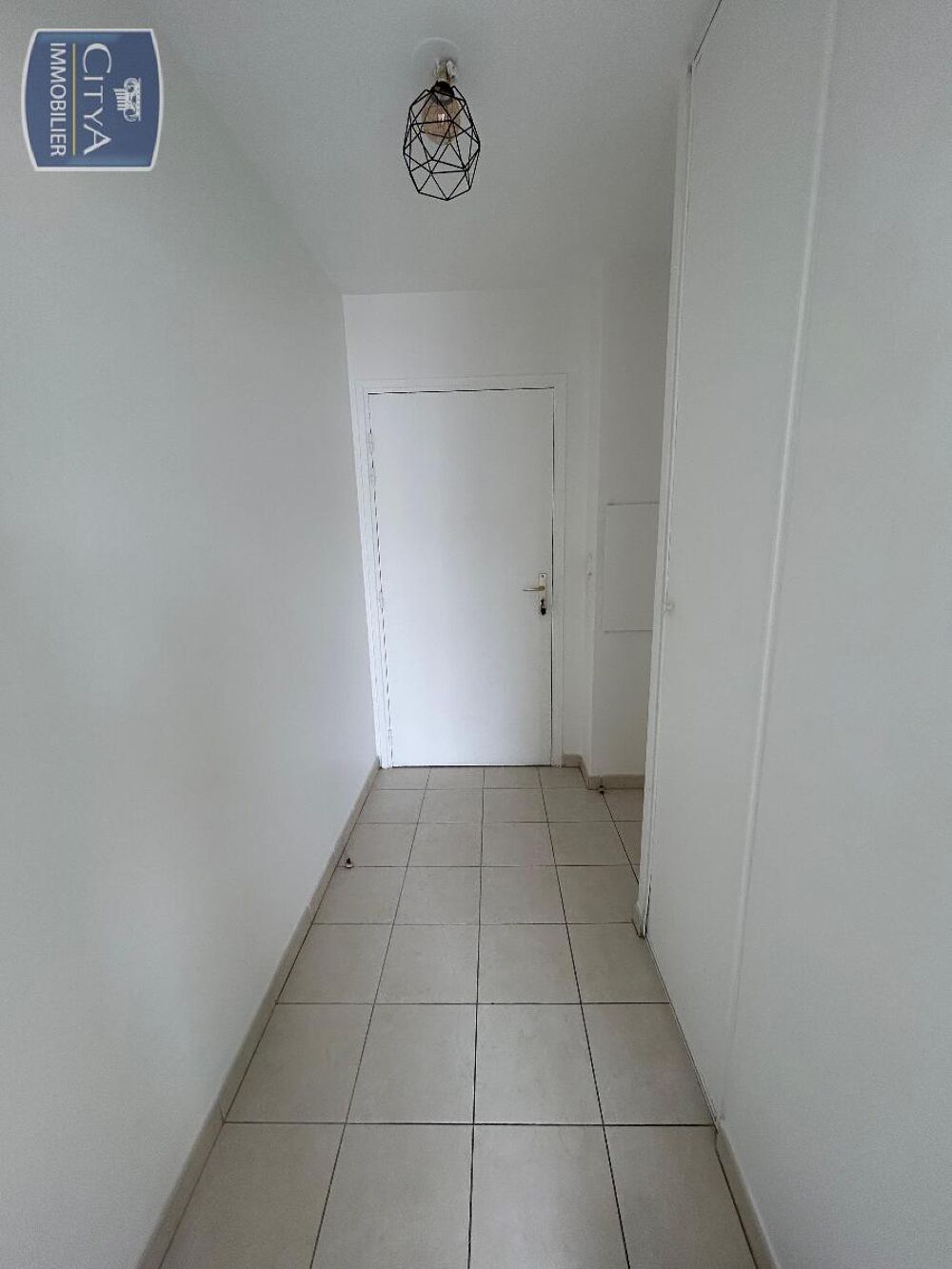 location Appartement - 1 pièce(s) - 25 m² Corbeil-Essonnes (91100)