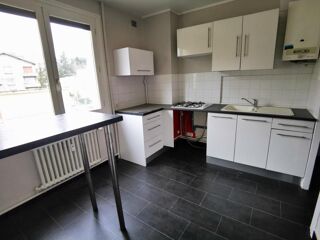  Appartement à louer 3 pièces 66 m²