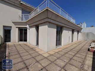  Appartement à louer 4 pièces 93 m²