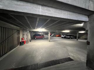  Parking / Garage  vendre 