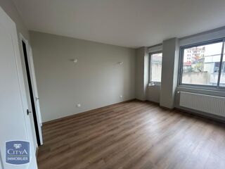  Appartement à louer 4 pièces 95 m²