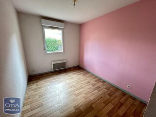  Appartement à louer 4 pièces 83 m²