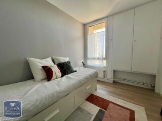  Appartement à louer 3 pièces 64 m²