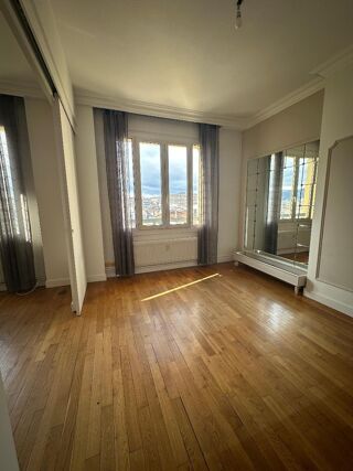  Appartement � louer 3 pi�ces 75 m�