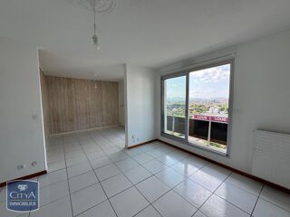  Appartement à louer 4 pièces 73 m²