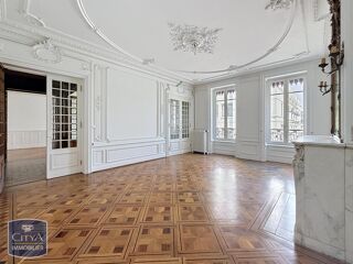  Appartement à louer 4 pièces 138 m²