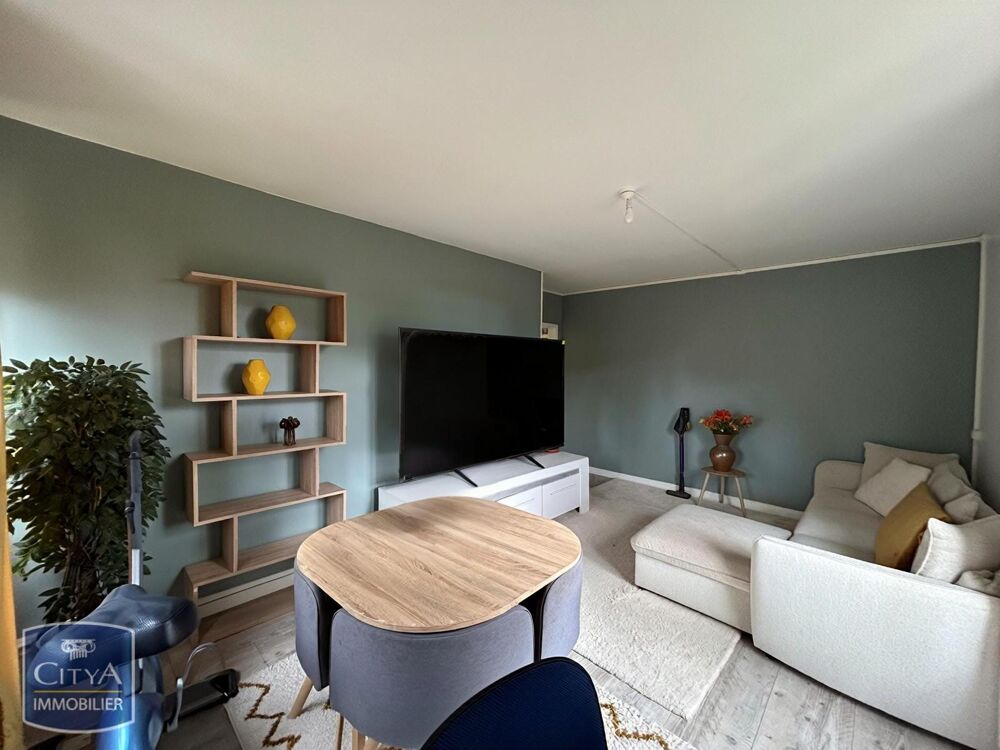 À LOUER : Appartement T3 à Beauvais, situé dans un quart....