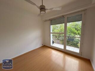  Appartement à louer 3 pièces 57 m²