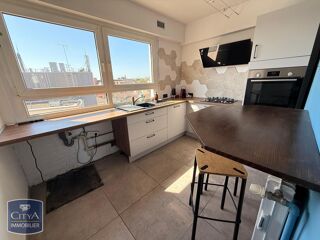  Appartement à louer 4 pièces 80 m²