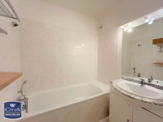  Appartement à louer 2 pièces 46 m²