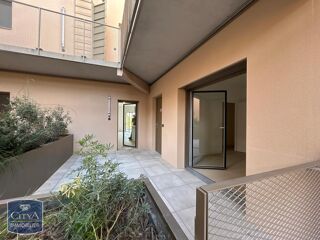  Appartement à louer 4 pièces 98 m²