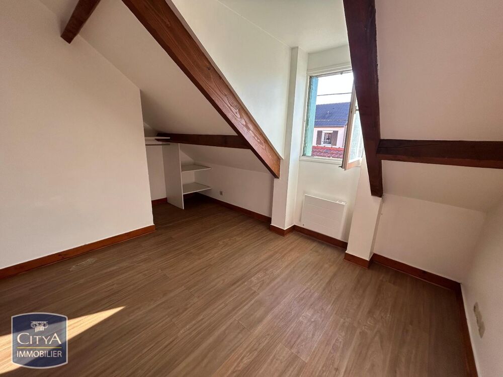 À LOUER : Appartement T1 à Bruyères-le-Châtel. Ce studio....