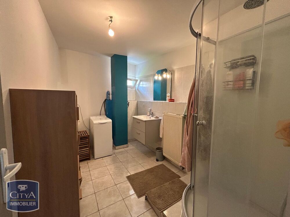À louer : Appartement T4 situé à Saint Marcellin, dans l....