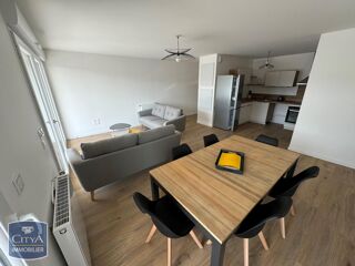  Appartement à louer 4 pièces 81 m²