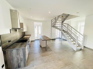  Appartement à louer 4 pièces 95 m²