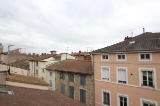  Appartement à louer 5 pièces 102 m²