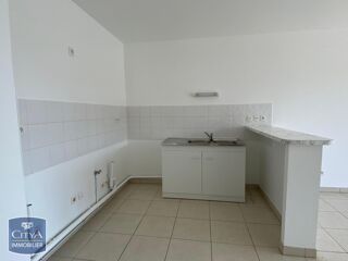 Appartement à louer 3 pièces 65 m²