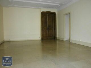  Appartement à louer 5 pièces 112 m²