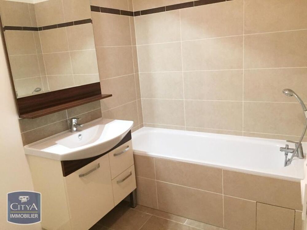 location Appartement - 3 pièce(s) - 62 m² Buc (78530)
