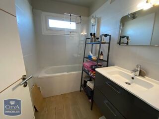  Appartement à louer 5 pièces 90 m²