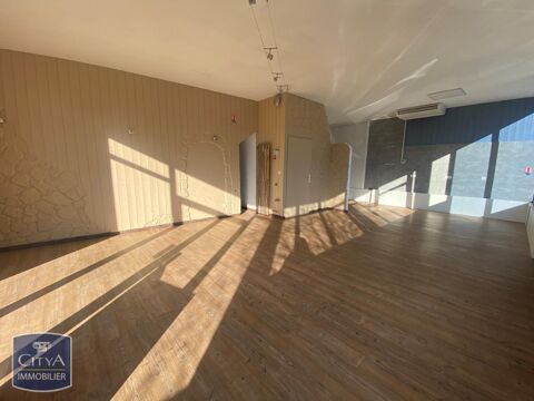 local commercial de 50 m&sup2; centre ville, tr&egrave;s bon empl... 650 47390 Layrac