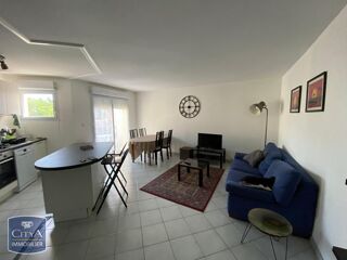  Appartement à louer 3 pièces 65 m²