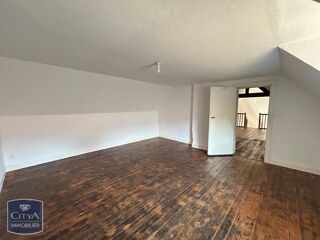  Maison à louer 4 pièces 177 m²