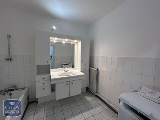  Appartement à louer 3 pièces 73 m²