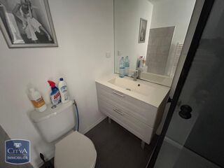  Appartement à louer 2 pièces 32 m²