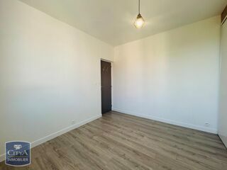  Appartement à louer 2 pièces 32 m²