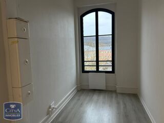  Appartement � louer 6 pi�ces 163 m�