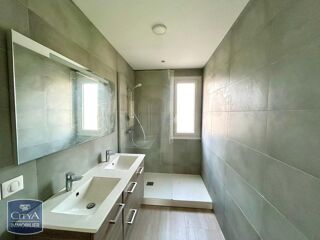  Appartement à louer 4 pièces 77 m²
