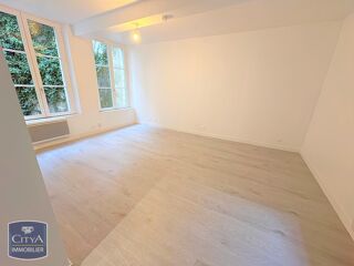  Appartement à louer 1 pièce 28 m²