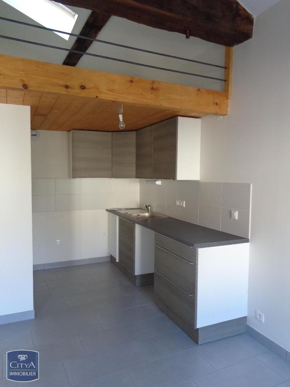 A LOUER T2 - CENTRE BELLEVILLE S/S Votre agence CITYA VI....