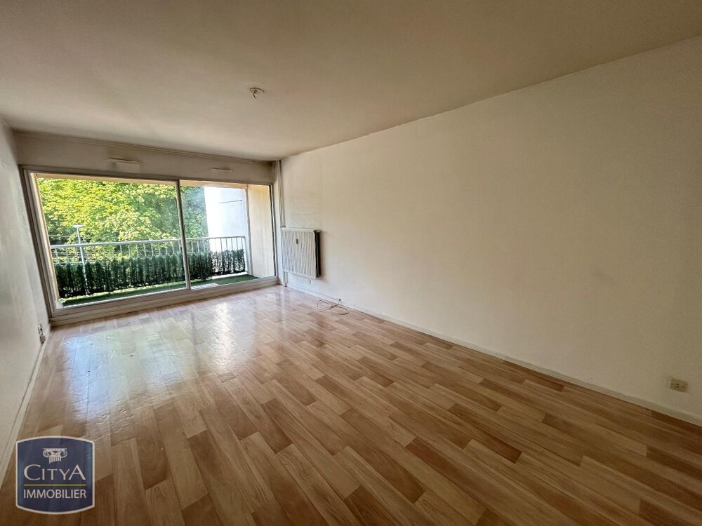 EXCLUSIVITÉ - APPARTEMENT 4 PIÈCES AVEC TERRASSE - RUE D....