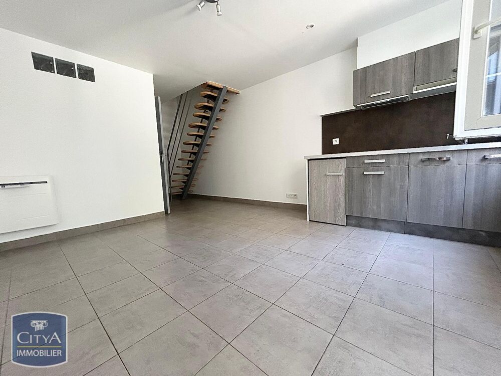 À LOUER : Charmant appartement T3 situé à Vitry-sur-Sein....