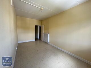  Appartement à louer 4 pièces 81 m²