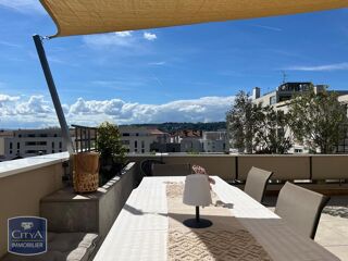  Appartement à louer 4 pièces 103 m²