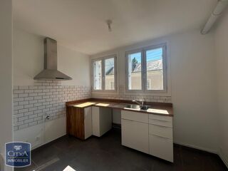  Appartement à louer 5 pièces 105 m²