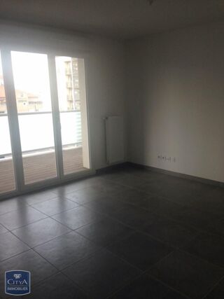  Appartement à louer 3 pièces 61 m²