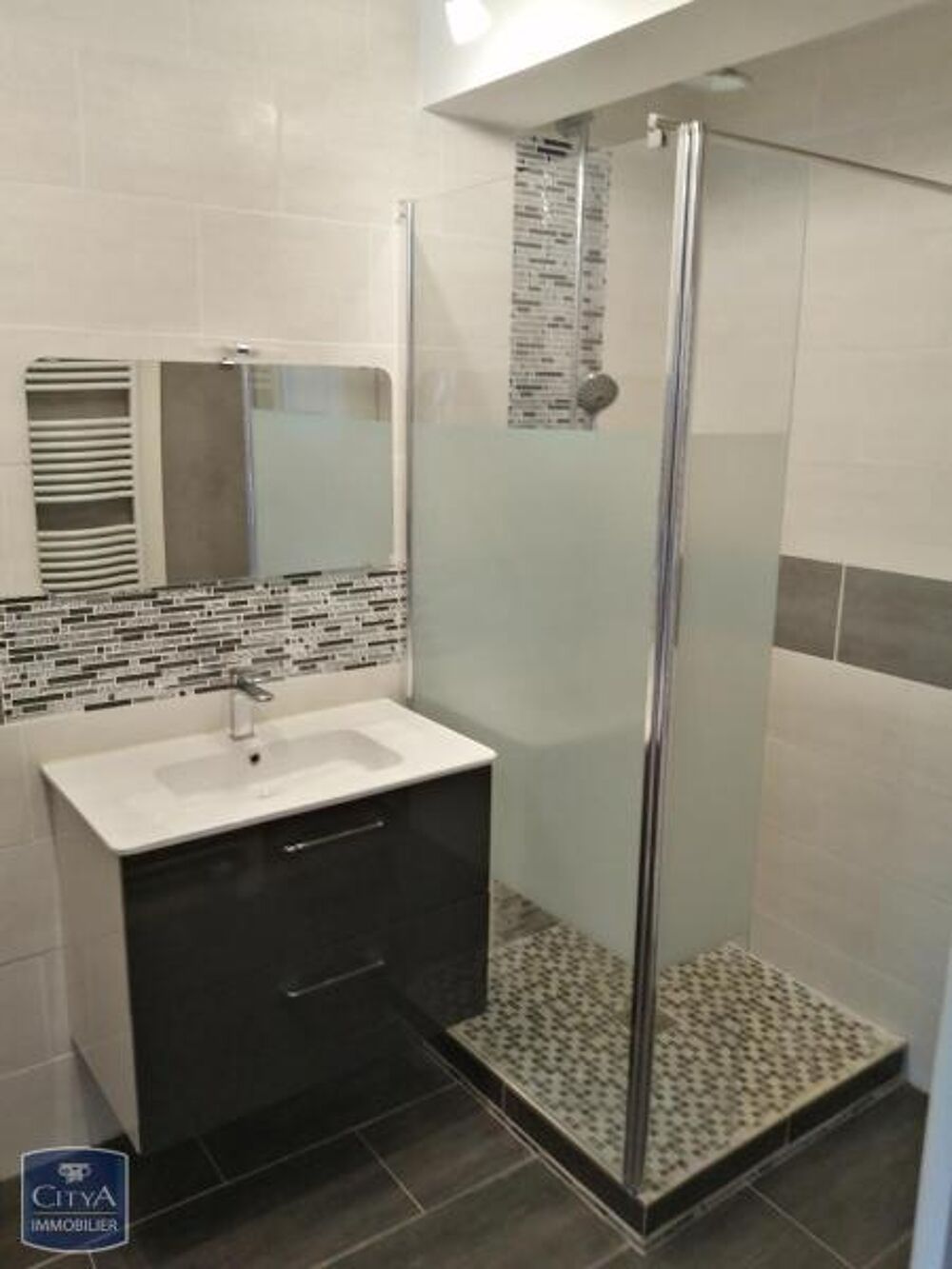 location Appartement - 3 pièce(s) - 59 m² Dijon (21000)