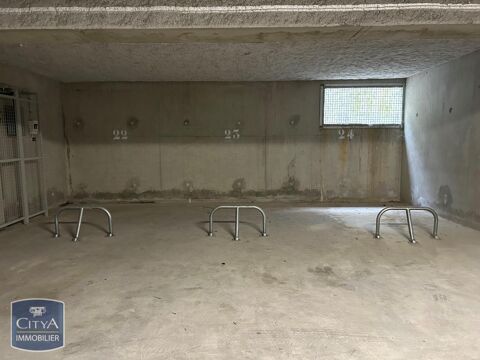  Parking / Garage  louer 
