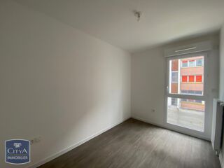  Appartement à louer 4 pièces 80 m²