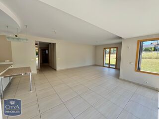  Appartement à louer 3 pièces 114 m²