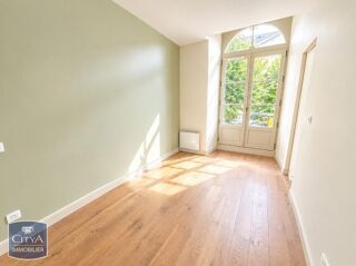  Appartement à louer 3 pièces 65 m²