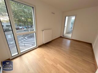  Appartement à louer 3 pièces 64 m²