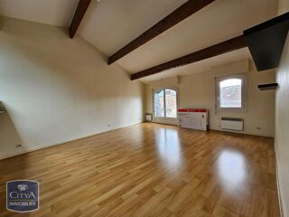  Appartement à louer 3 pièces 75 m²